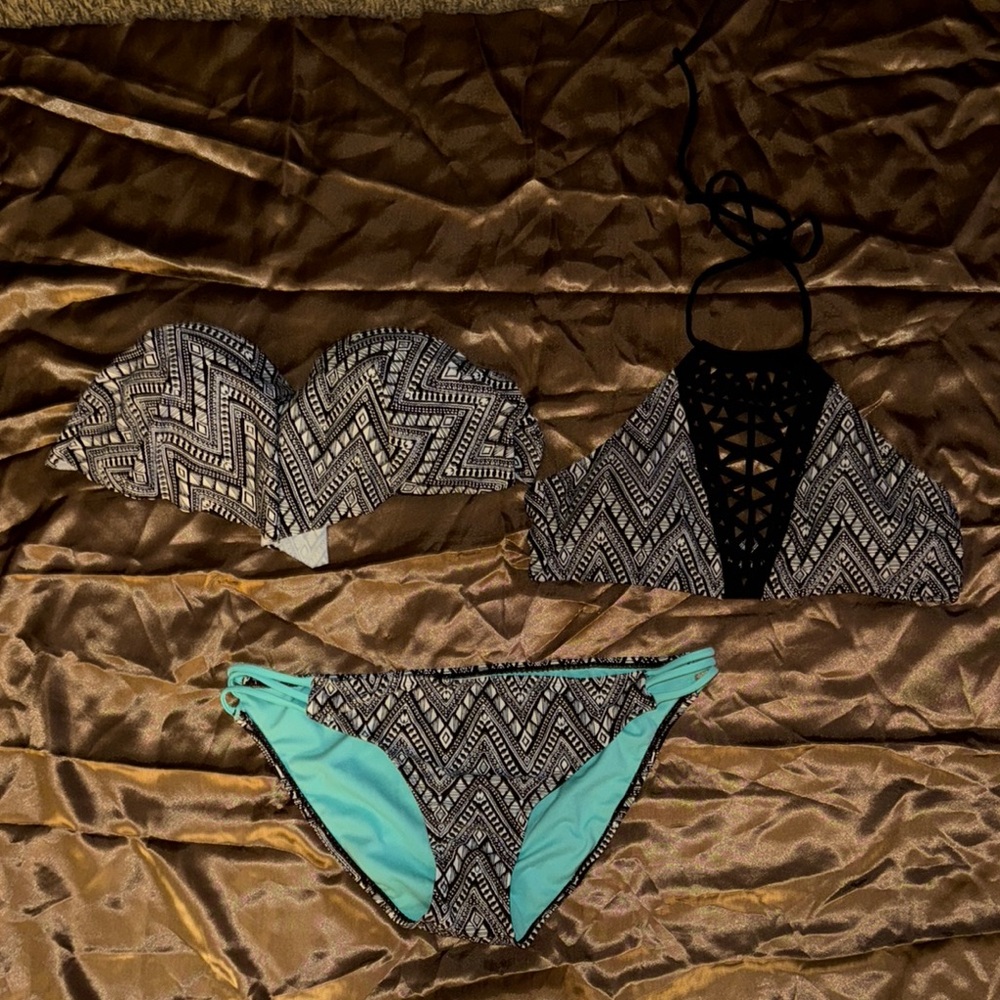 Black and White Geometric Bikini Set